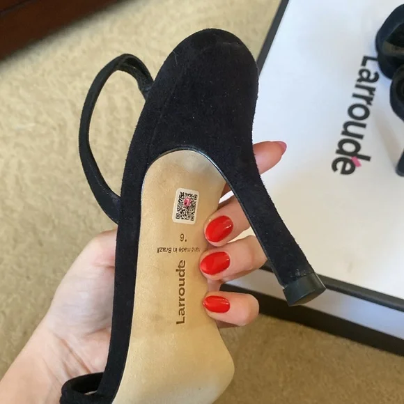 Black larroude suede heels - Picture 5 of 6